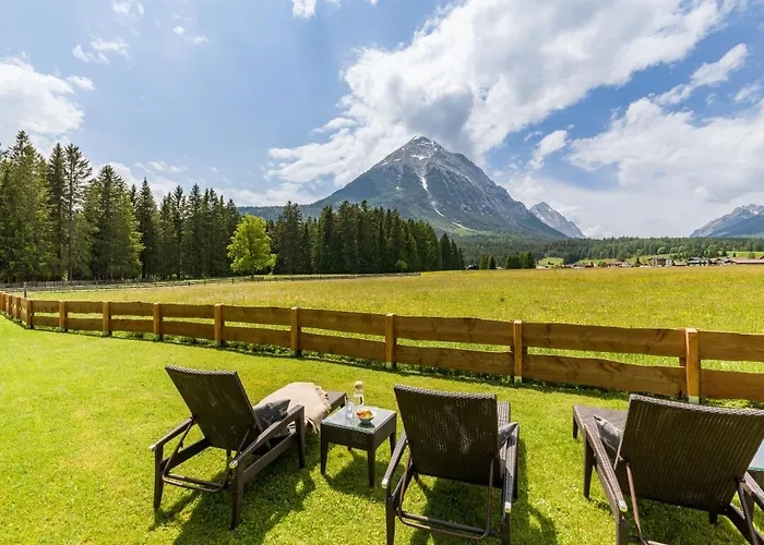 Karwendel Berglodge Apartment Leutasch