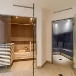 Karwendel Berglodge * 洛伊塔施